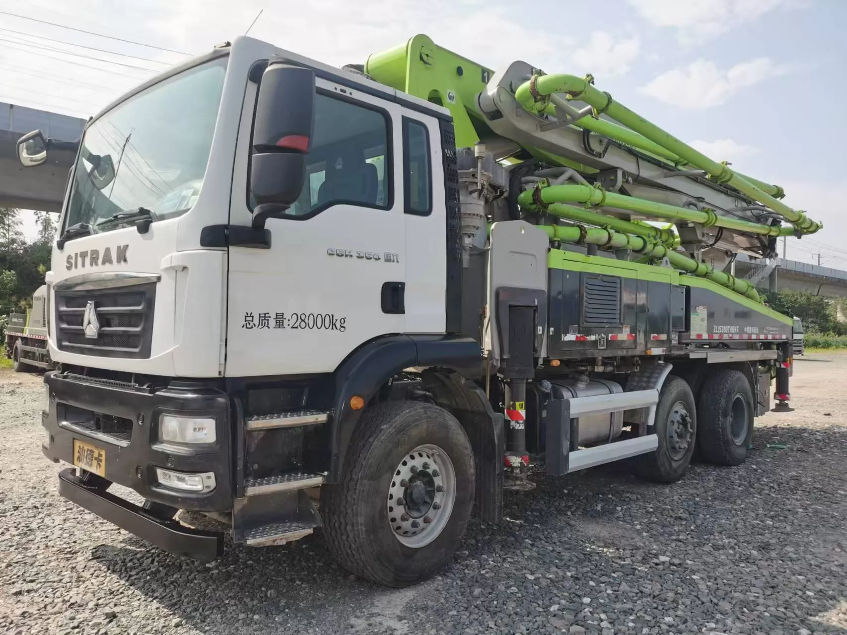 2022 zoomlion boom pump carro bomba de concreto montado en camión de 40 m sobre chasis sitrak