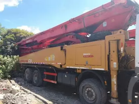 coche bomba de hormigón montado en camión, bomba de pluma sany 2018 de alta calidad, 56m, chasis benz