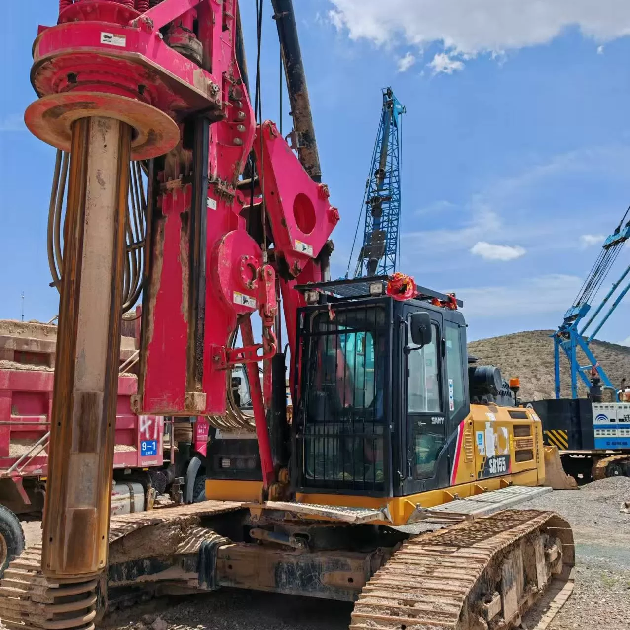 perforadora rotativa hidráulica sany 2019, retroexcavadora sr155, plataforma de pilotaje para taladro de cimentación