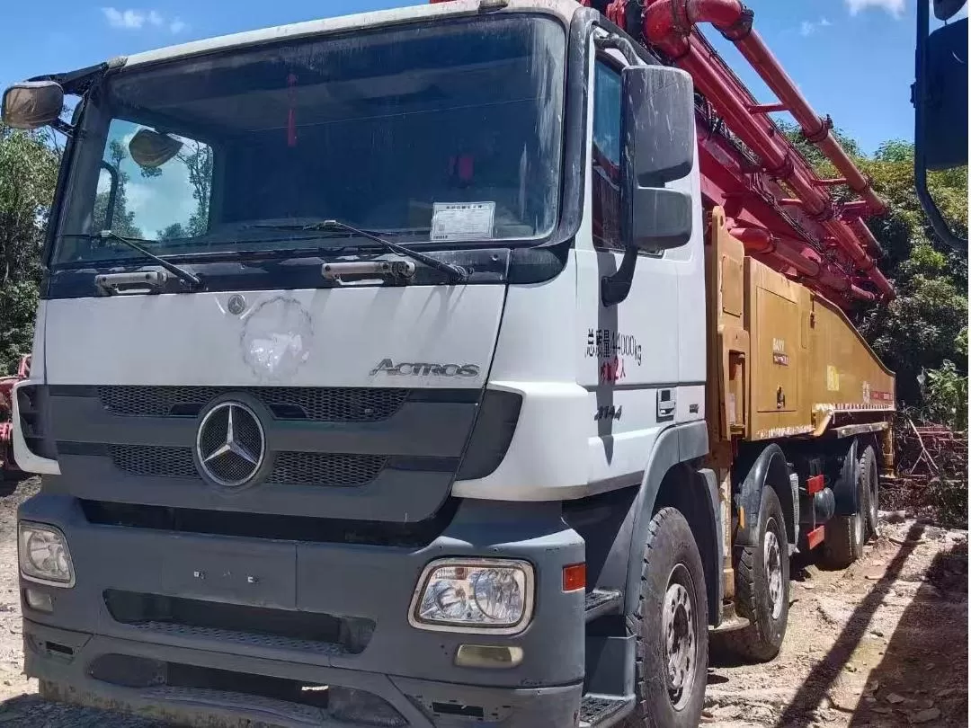 coche bomba de hormigón montado en camión, bomba de pluma sany 2018 de alta calidad, 56m, chasis benz